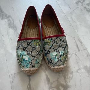 Gucci espadrilles floral in size 7